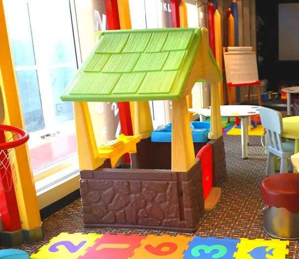 Kids’ Room & Video Arcade